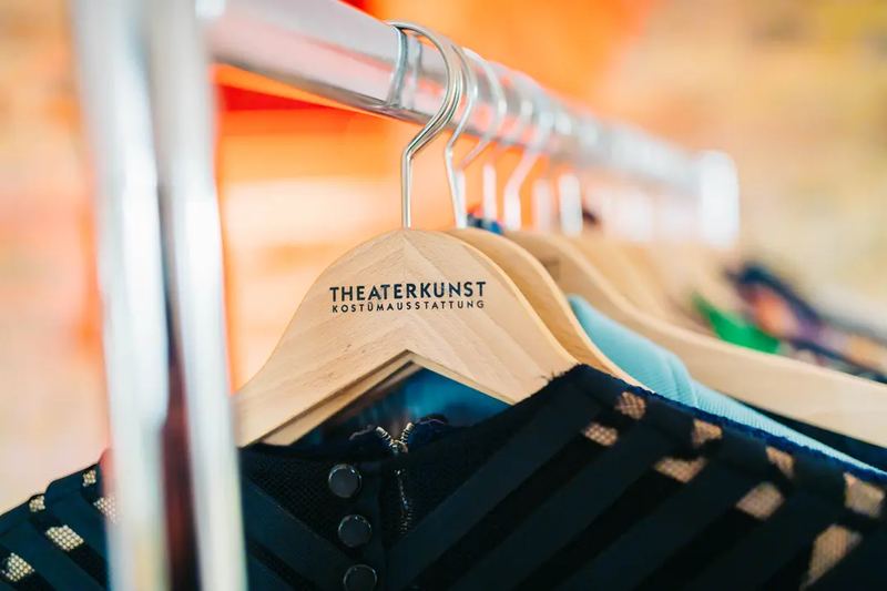 Creative photography for business. Logo of THEATERKUNST